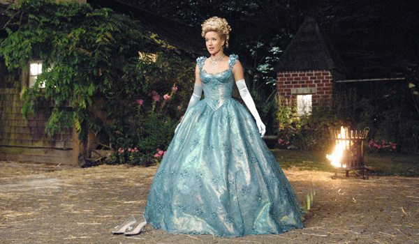 Jessy Schram como Cinderela em Once Upon a Time
