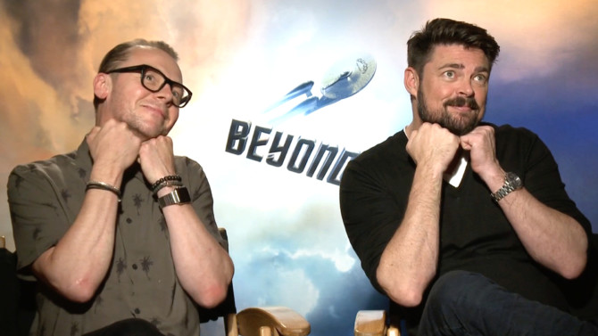 Simon Pegg e Karl Urban divulgam Star Trek: Sem Fronteiras 