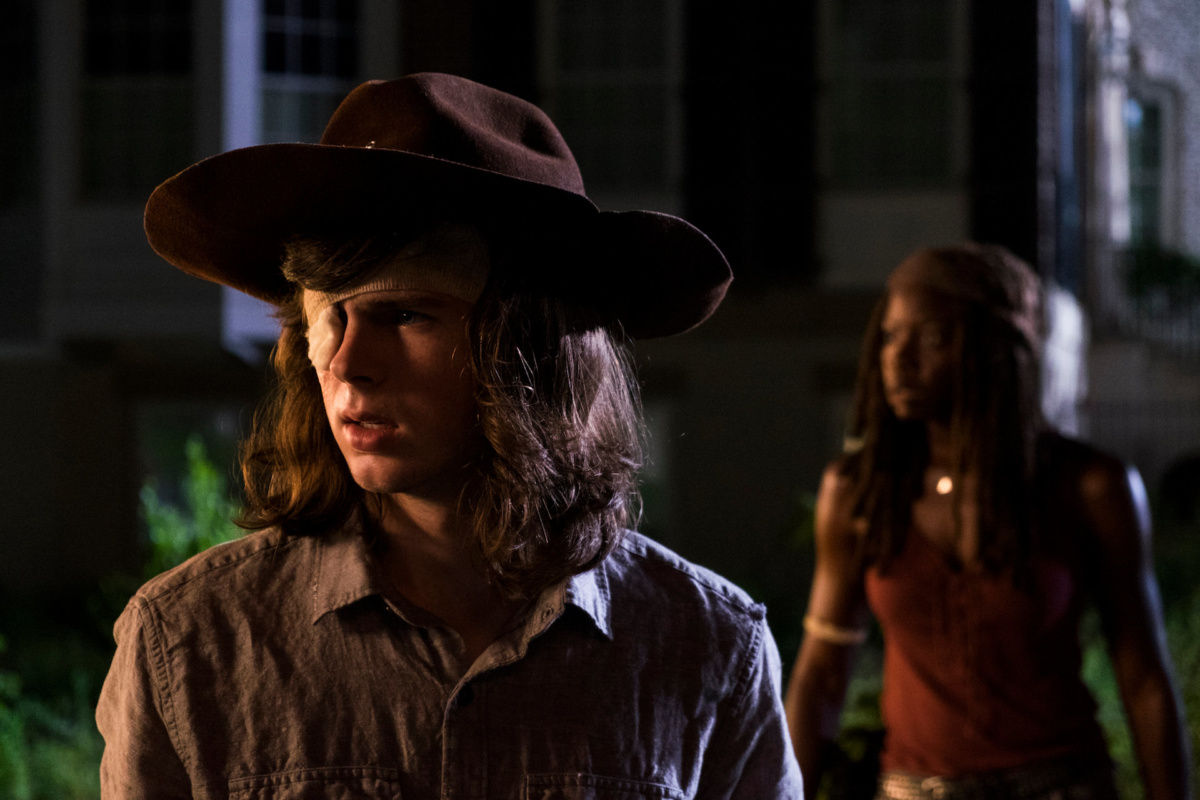 Carl e Michonne em The Walking Dead