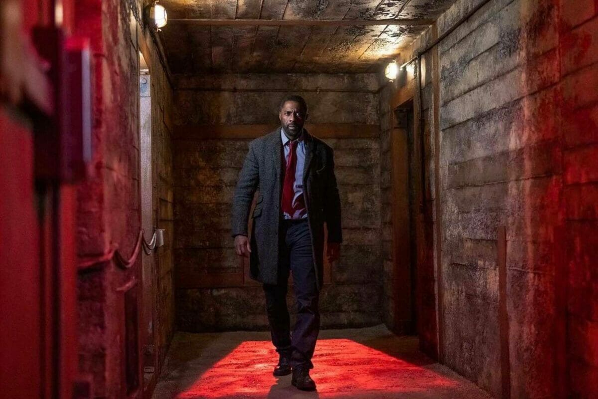 Idris Elba em Luther: The Fallen Sun