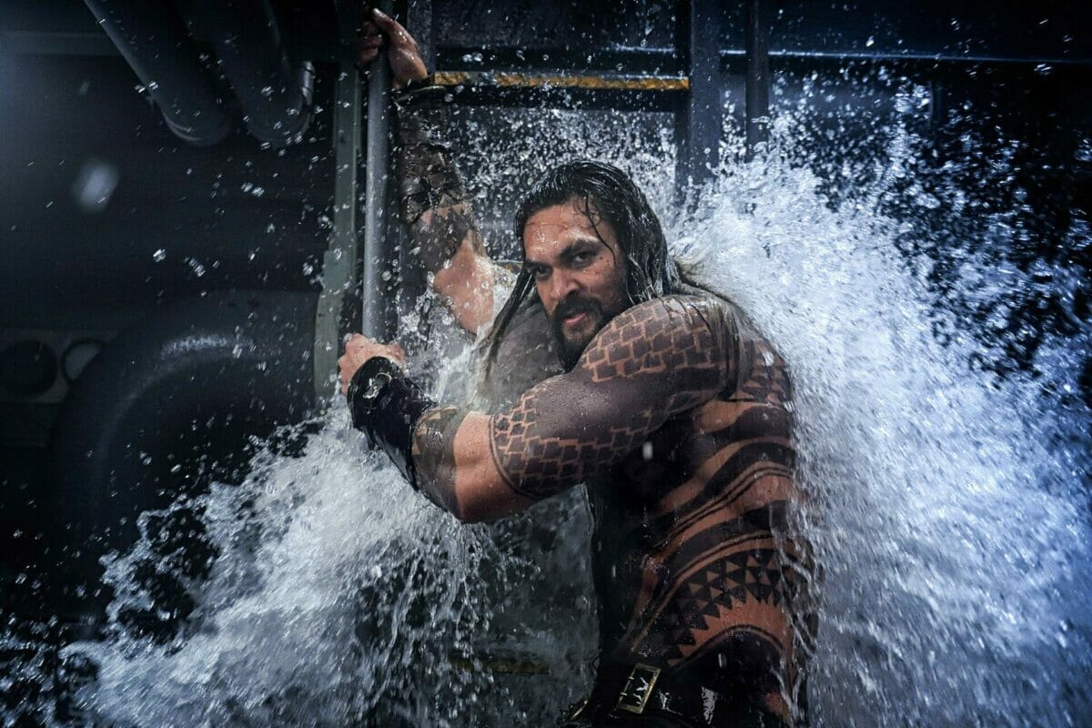 Jason Momoa como Aquaman