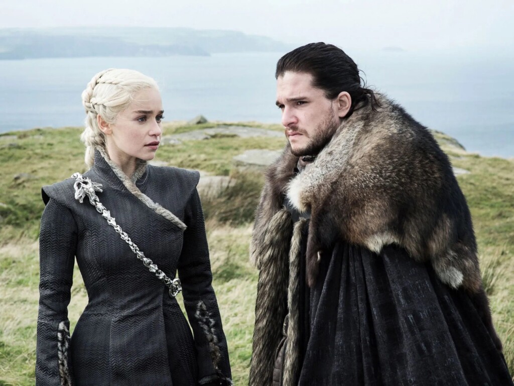 Daenerys e Jon Snow em Game of Thrones.