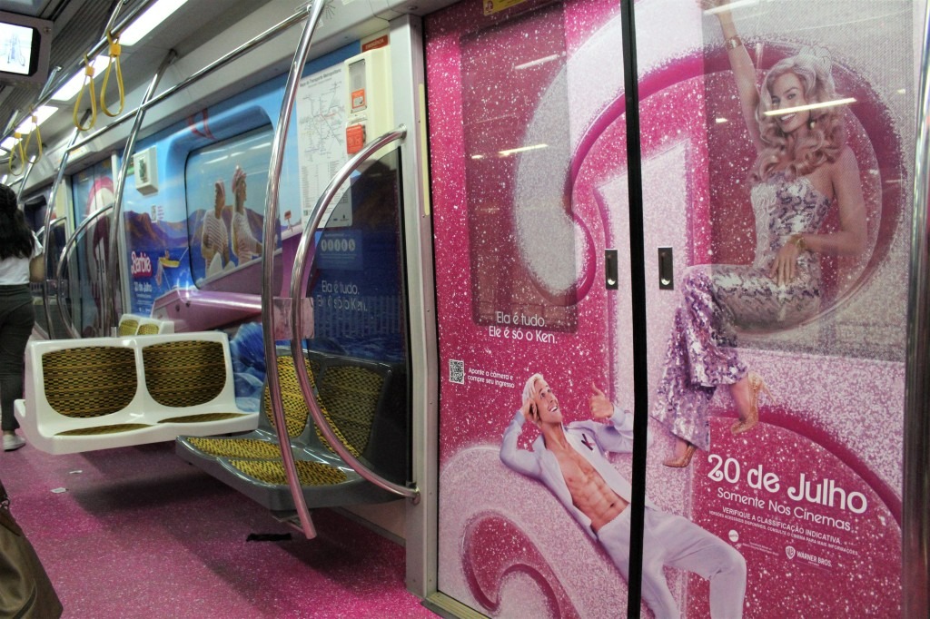 Trem da Barbie na linha 4 do metrô / Foto: Diário dos Trilhos