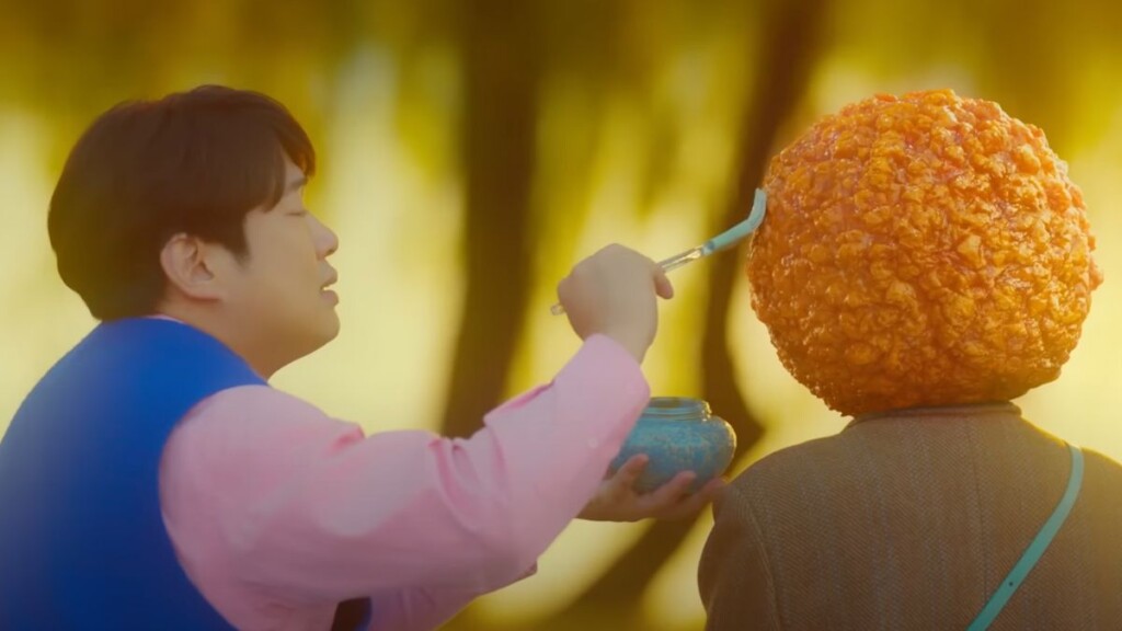 Mulher vira nugget em nova série da Netflix