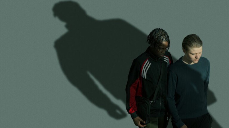 A série Infância Interrompida está na Netflix