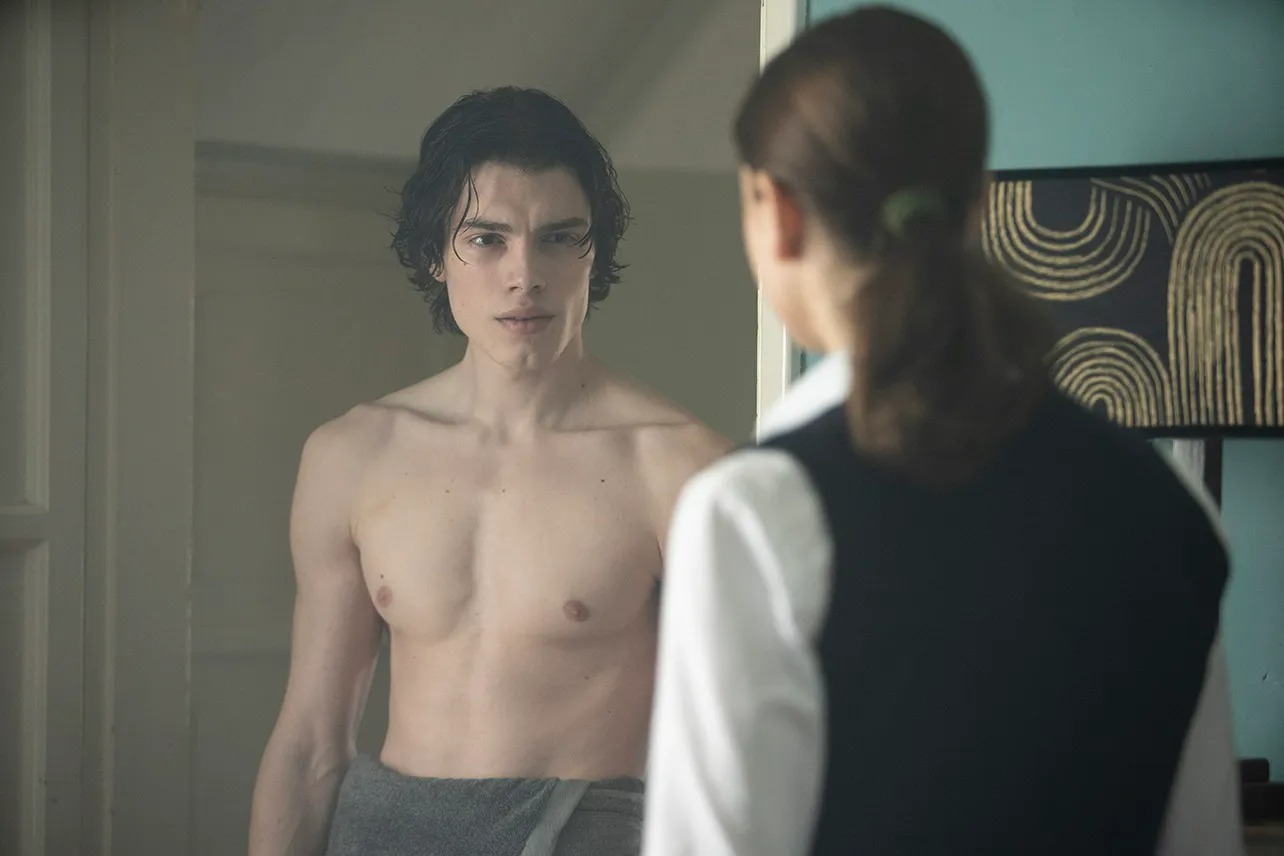pensarcontemporaneo.com - Cancelado pela crítica, abraçado pelo público — o drama que virou case de sucesso na Netflix
