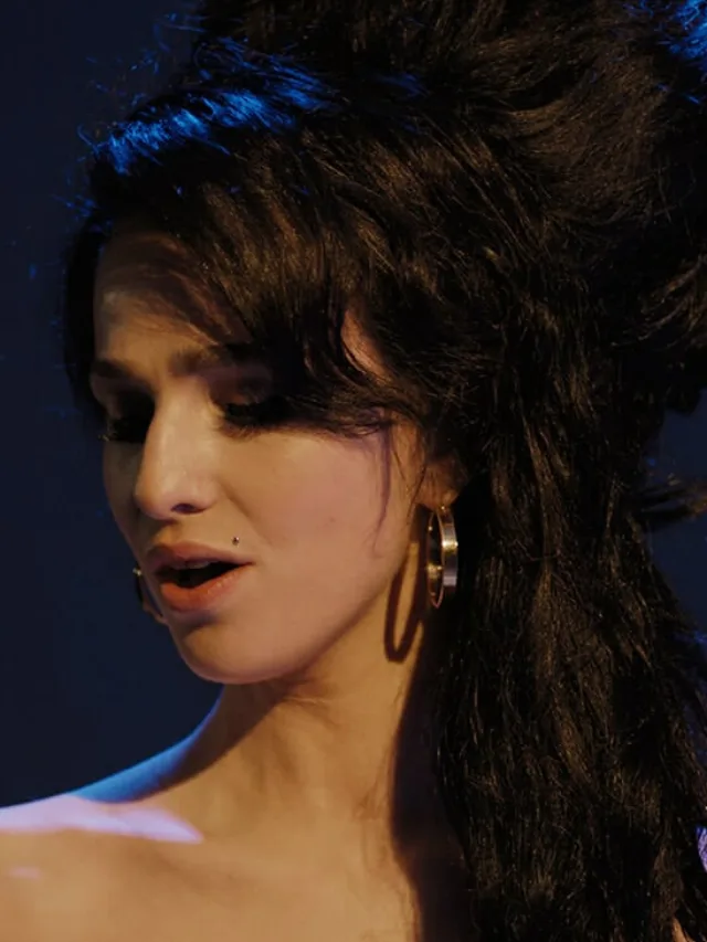 Marisa Abela como Amy Winehouse em Black to Black