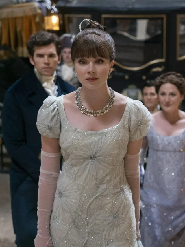 Claudia Jesse como Eloise Bridgerton
