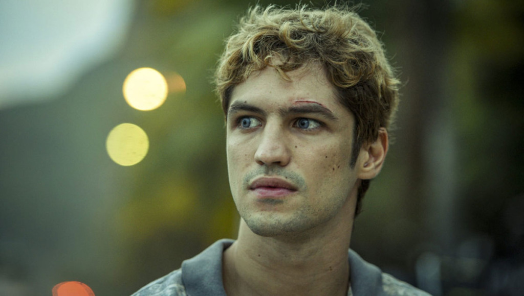 Gabriel Leone em Dom