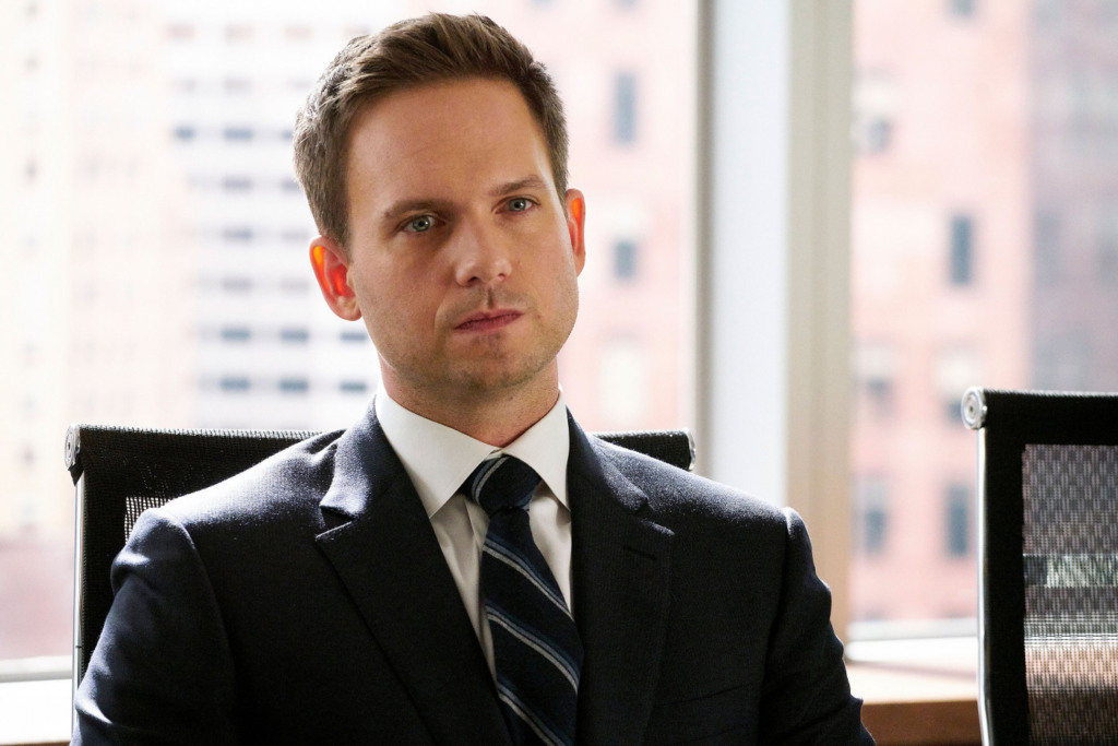 Patrick J. Adams em Suits