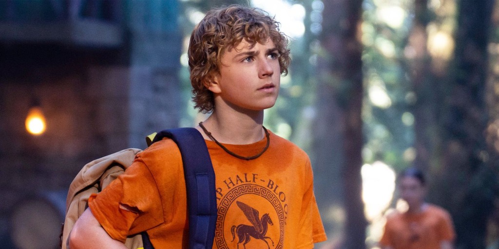 Walker Scobell como Percy Jackson