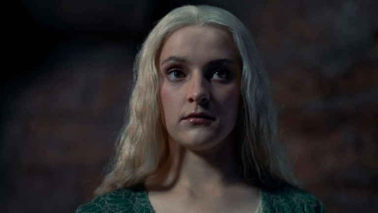 Helaena Targaryen em A Casa do Dragão