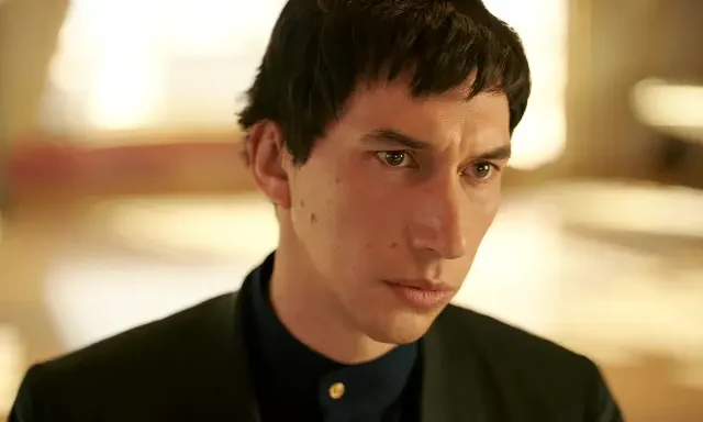 Adam Driver em Megalopolis (Reprodução)