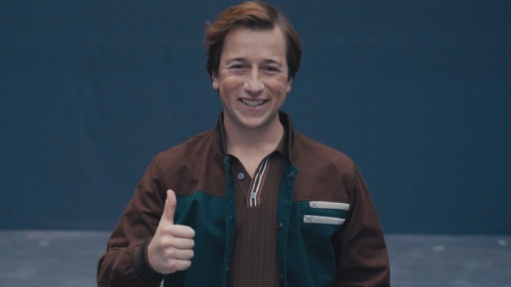 Skyler Gisondo como Jimmy Olsen
