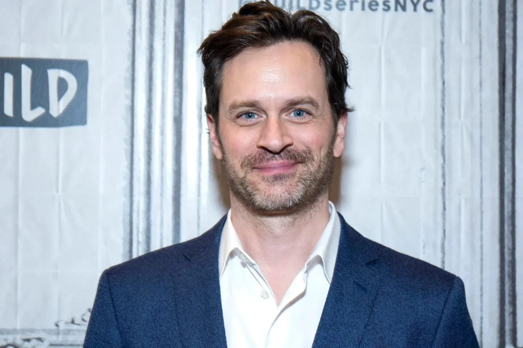 Tom Everett Scott entra para o elenco de prelúdio de Legalmente Loira