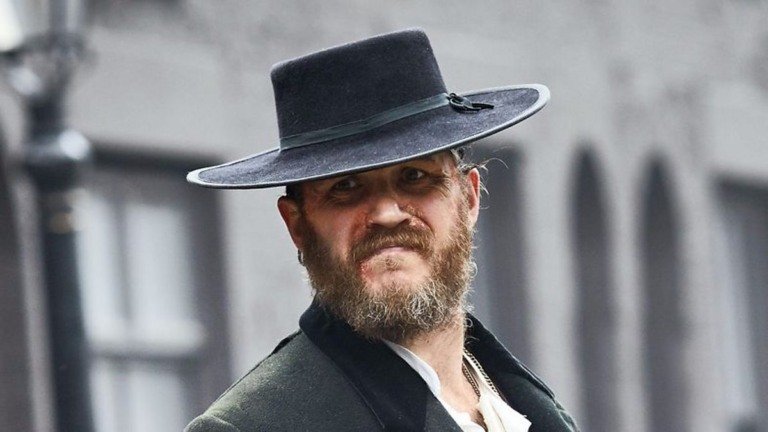 Tom Hardy como Alfie