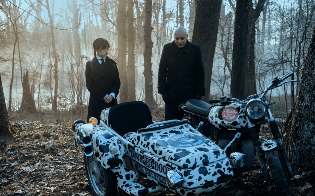 A 1ª temporada de Wandinha está disponível na Netflix