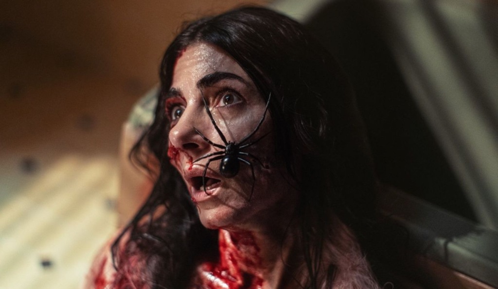 Cena do filme Sting- Aranha Assassina disponível no Prime Video