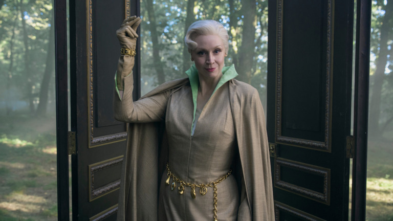Gwendoline Christie está de volta na Parte 2 da 2ª temporada de Wandinha