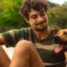 Cãozinho Amendoim e Rafael Vitti formam uma dupla incrível no trailer emocionante de Caramelo